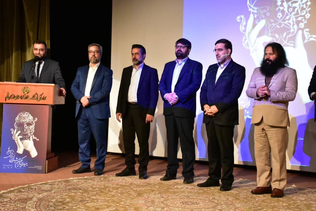 بیست و یکمین جشنواره تئاتر استان قم با معرفی برترین ها به کار خود پایان داد