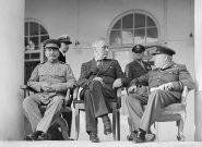 مهمترین جلسه قرن در تهران، بدون اطلاع شاه و وزیر