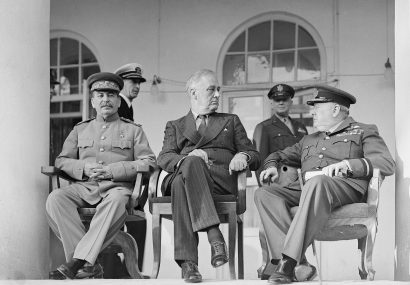 مهمترین جلسه قرن در تهران، بدون اطلاع شاه و وزیر