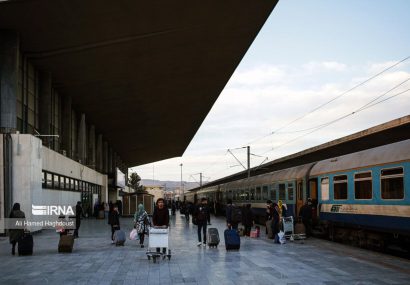 رشد ۶ درصدی تردد مسافران از ایستگاه راهآهن قم در سال ۱۴۰۳ رشد ۶ درصدی تردد مسافران از ایستگاه راهآهن قم در سال ۱۴۰۳