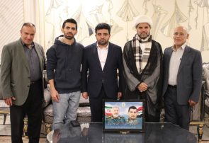 پرچم امنیت و مقاومت به برکت خون شهدا هرگز زمین نخواهد ماند