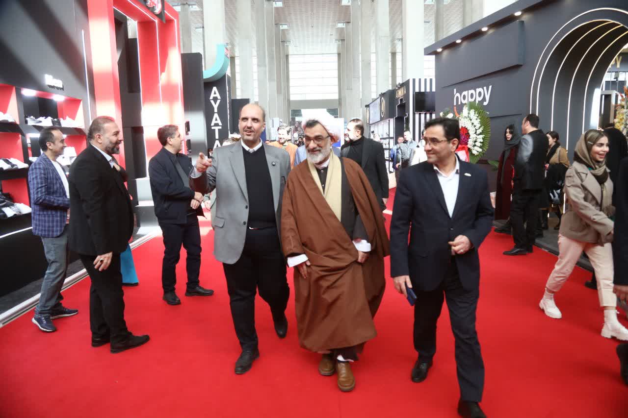 استفاده از ظرفیت شرکتهای دانشبنیان در توسعه صنعت کفش استفاده از ظرفیت شرکتهای دانشبنیان در توسعه صنعت کفش